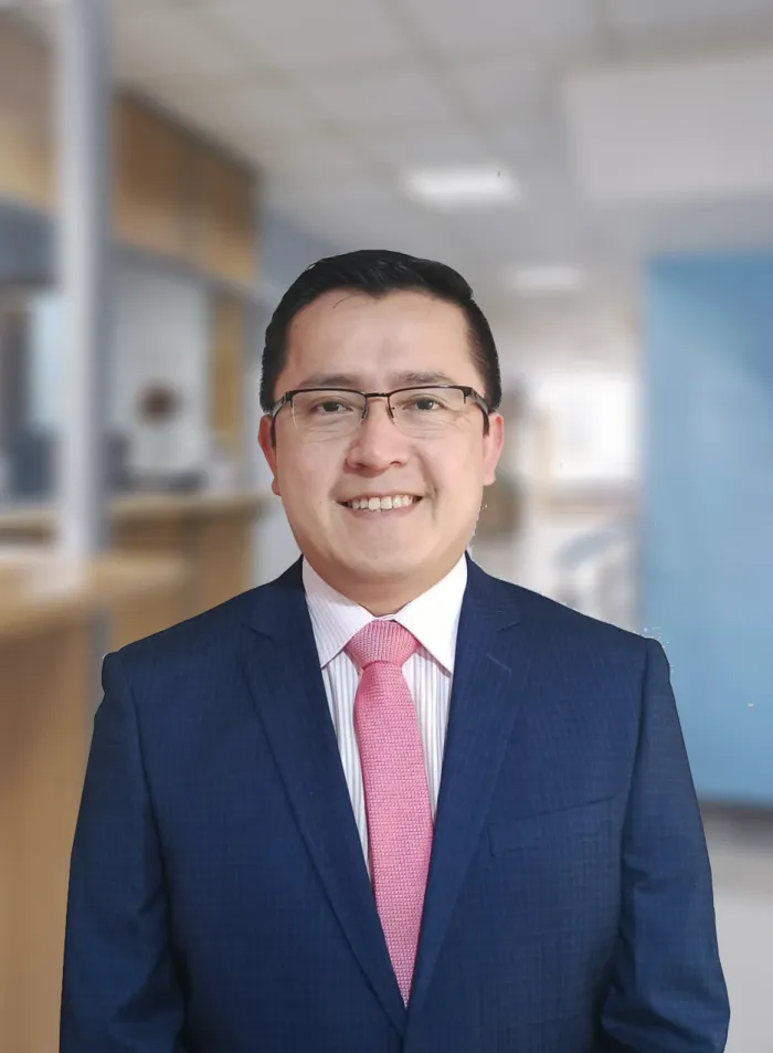 Dr. Leonardo Armijos